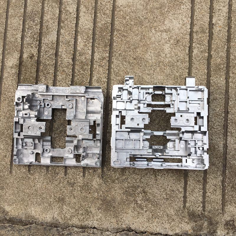 合金腔體去毛刺-打磨拋光設備-蘇州環越科技專業金屬表面處理