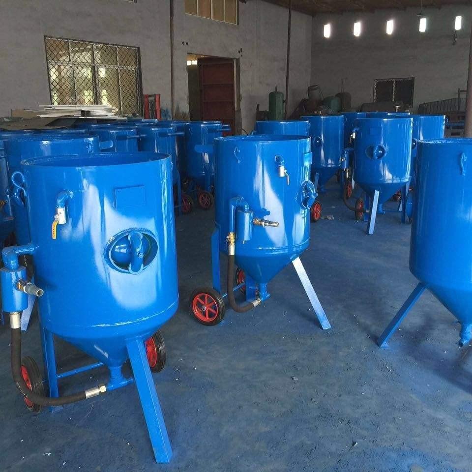 廠家供應移動式戶外打砂機鋼結構工程除銹翻新噴砂機